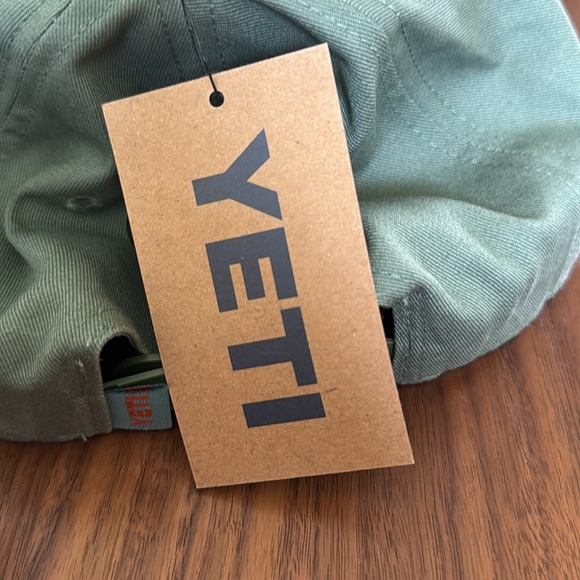NWT Yeti SnapBack hat - Picture 3 of 5